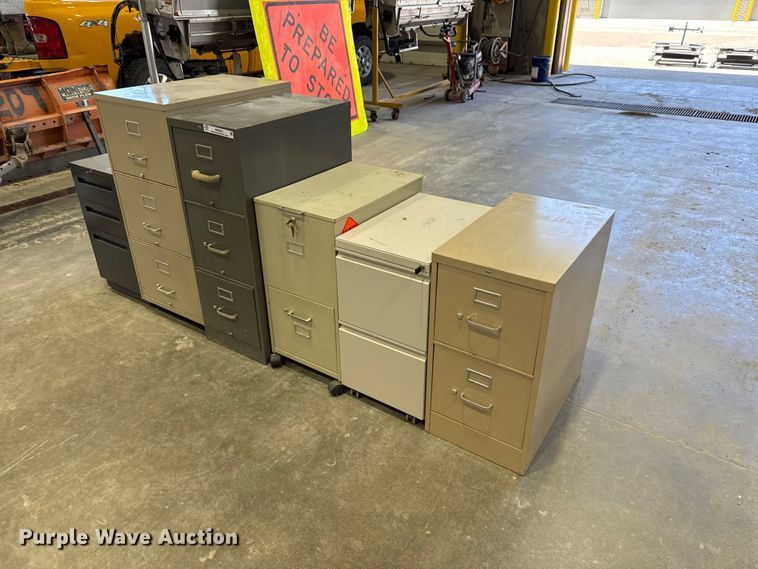 image for item ND9533 (6) filing cabinets