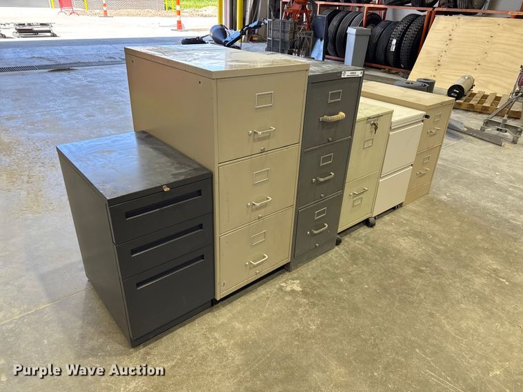 image for item ND9533 (6) filing cabinets