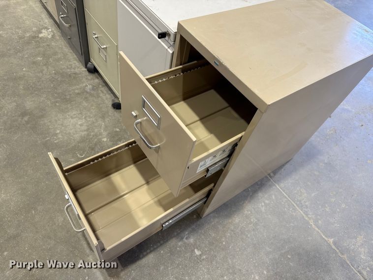 image for item ND9533 (6) filing cabinets