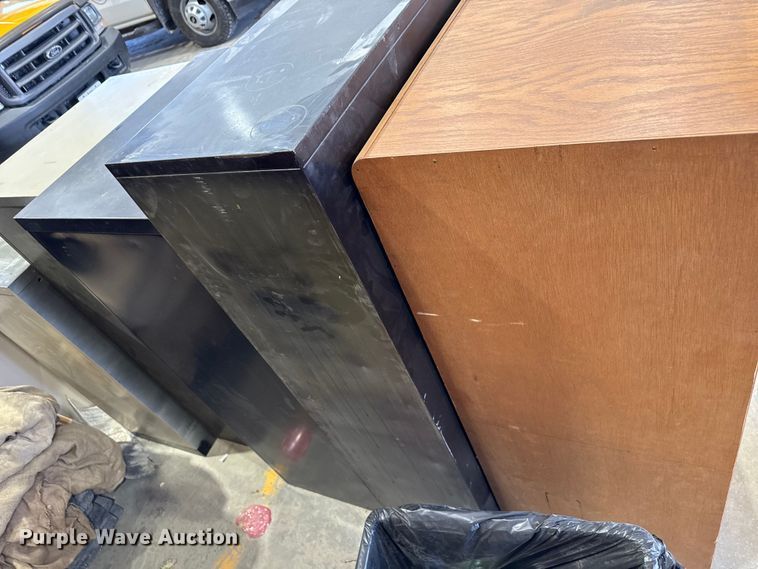 image for item ND9534 (5) file cabinets