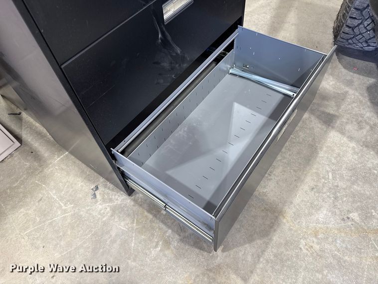image for item ND9535 (6) file cabinets