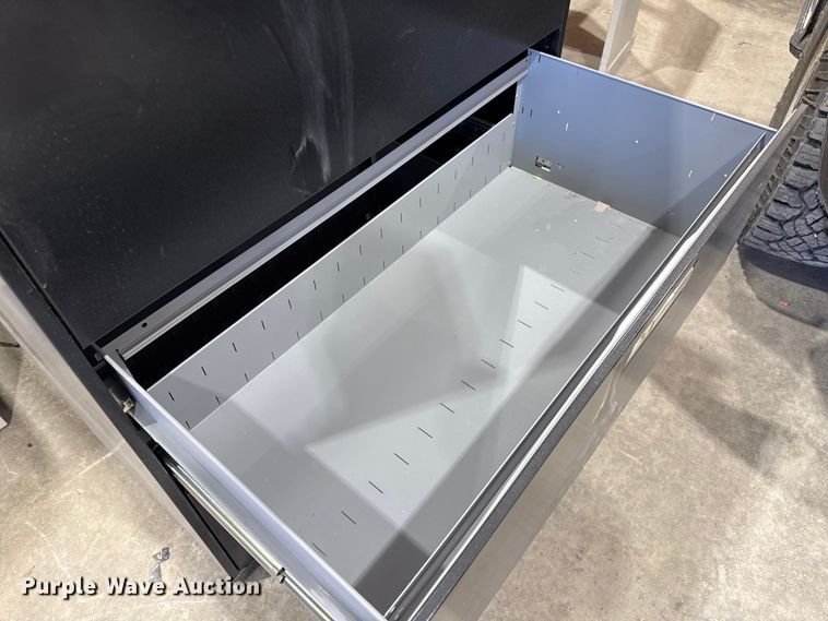image for item ND9535 (6) file cabinets