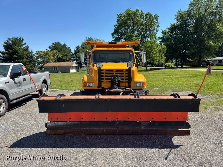 image for item OE9607 1998 International 4900 dump truck