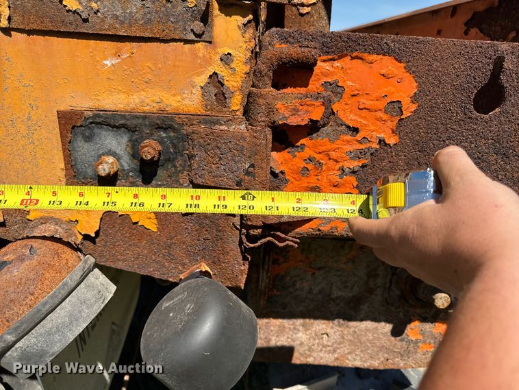 image for item OE9607 1998 International 4900 dump truck
