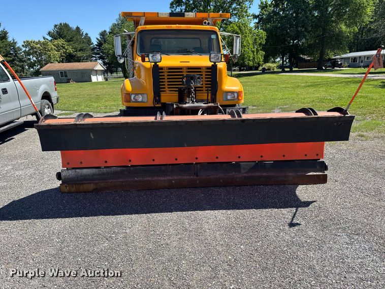 image for item OE9607 1998 International 4900 dump truck