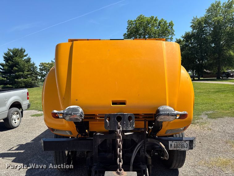 image for item OE9607 1998 International 4900 dump truck