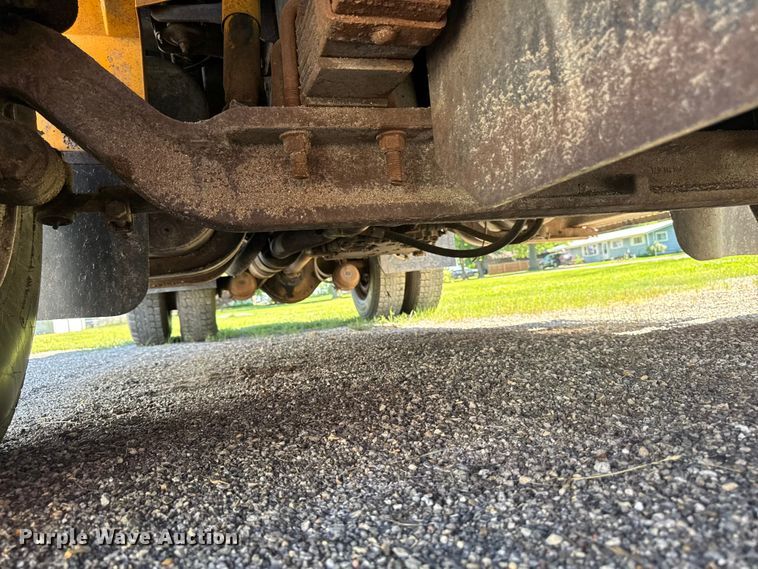 image for item OE9607 1998 International 4900 dump truck