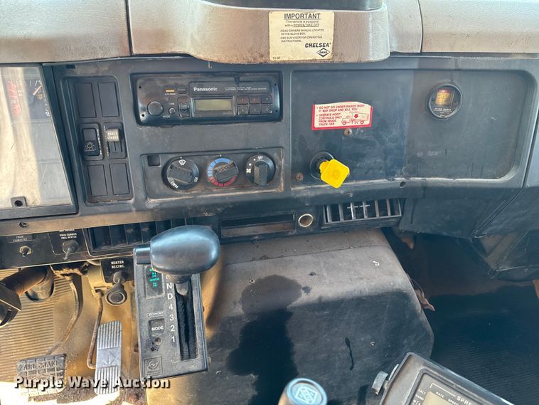 image for item OE9607 1998 International 4900 dump truck