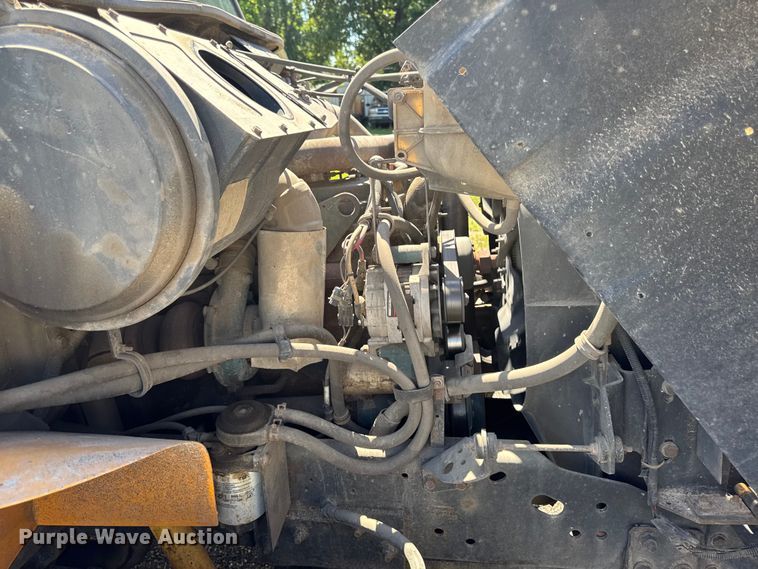 image for item OE9607 1998 International 4900 dump truck