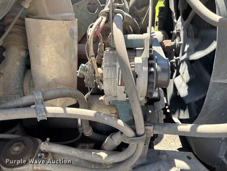 image for item OE9607 1998 International 4900 dump truck