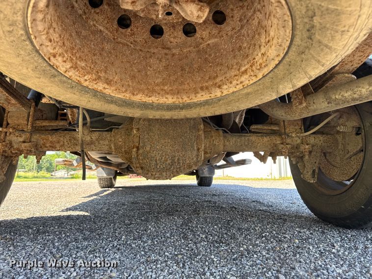 image for item OE9608 2007 Ford F150 XL pickup truck
