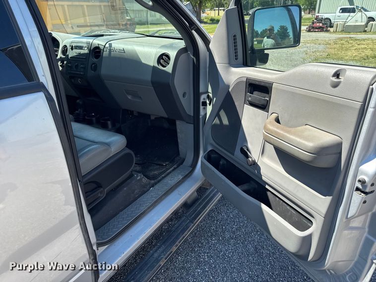 image for item OE9608 2007 Ford F150 XL pickup truck