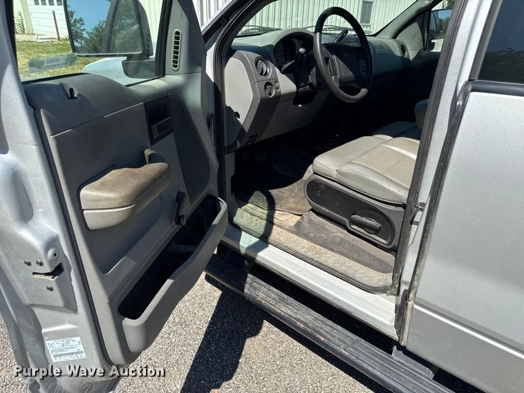image for item OE9608 2007 Ford F150 XL pickup truck