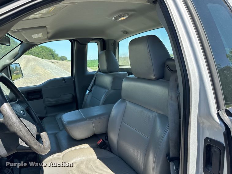 image for item OE9608 2007 Ford F150 XL pickup truck