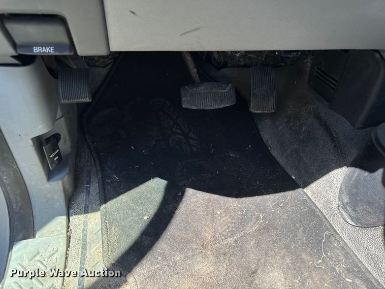 image for item OE9608 2007 Ford F150 XL pickup truck