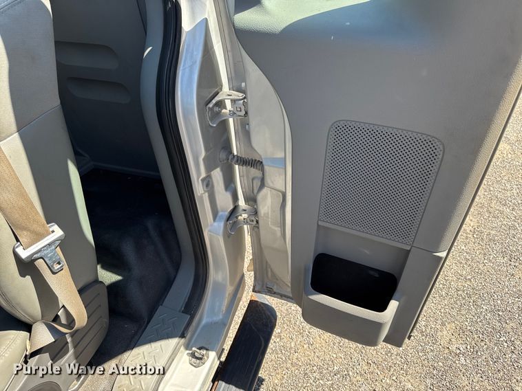 image for item OE9608 2007 Ford F150 XL pickup truck