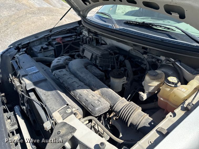 image for item OE9608 2007 Ford F150 XL pickup truck