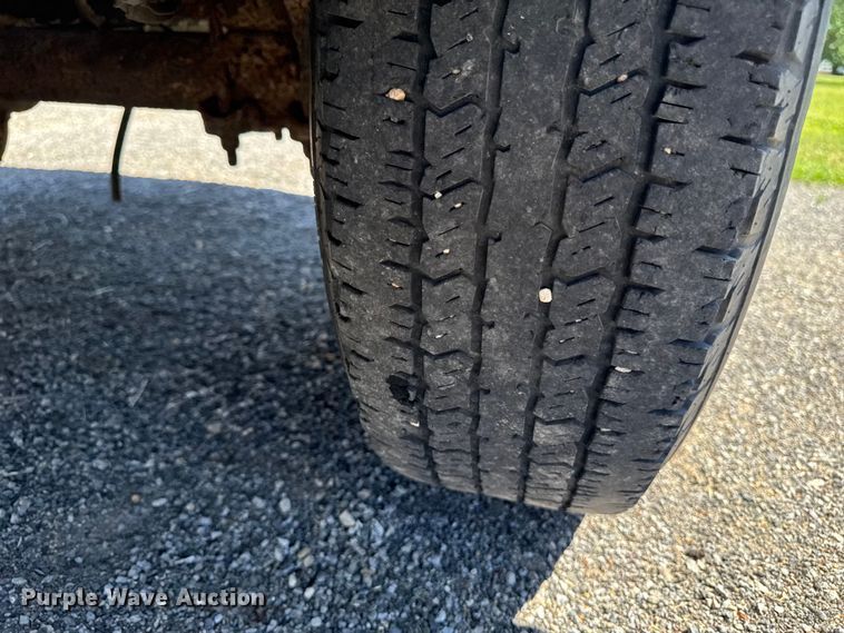 image for item OE9608 2007 Ford F150 XL pickup truck