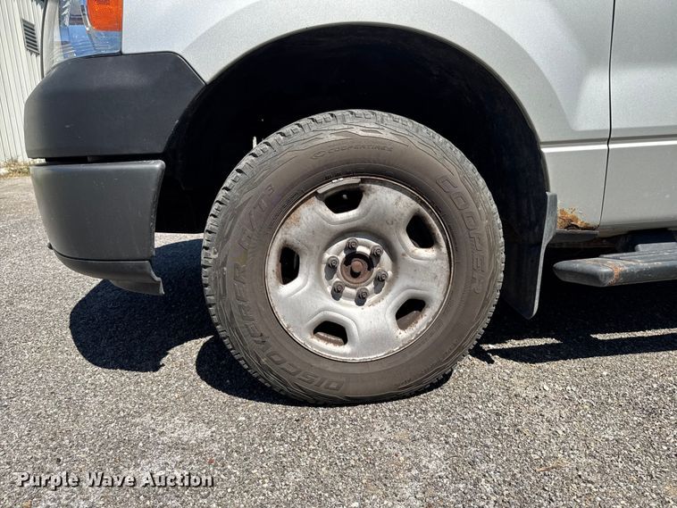 image for item OE9608 2007 Ford F150 XL pickup truck
