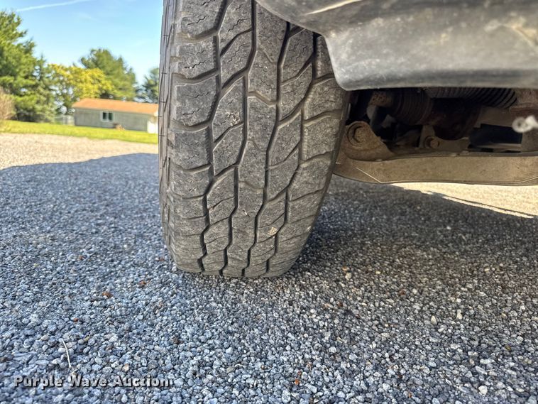 image for item OE9608 2007 Ford F150 XL pickup truck