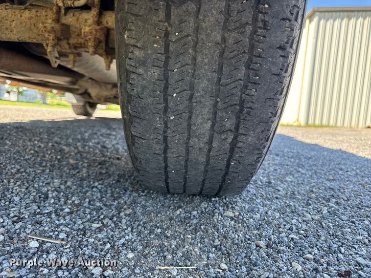 image for item OE9608 2007 Ford F150 XL pickup truck