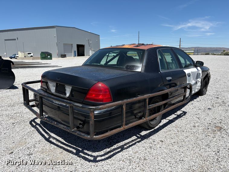 image for item YA3670 2001 Ford Crown Victoria Police Interceptor 