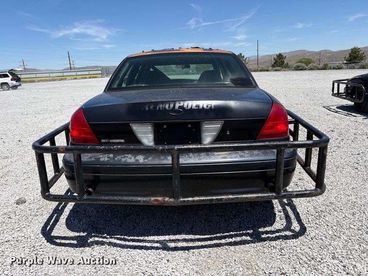 image for item YA3670 2001 Ford Crown Victoria Police Interceptor 