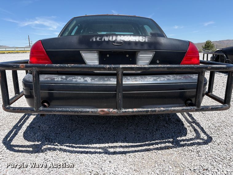 image for item YA3670 2001 Ford Crown Victoria Police Interceptor 