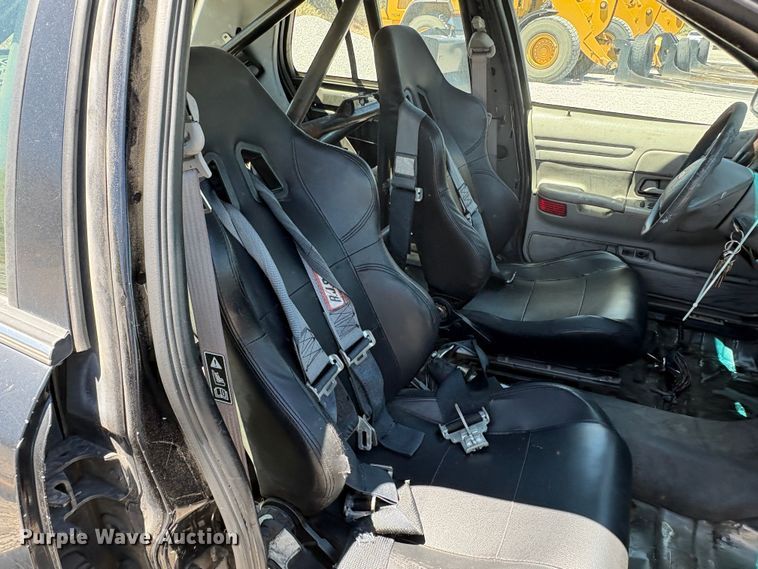 image for item YA3670 2001 Ford Crown Victoria Police Interceptor 