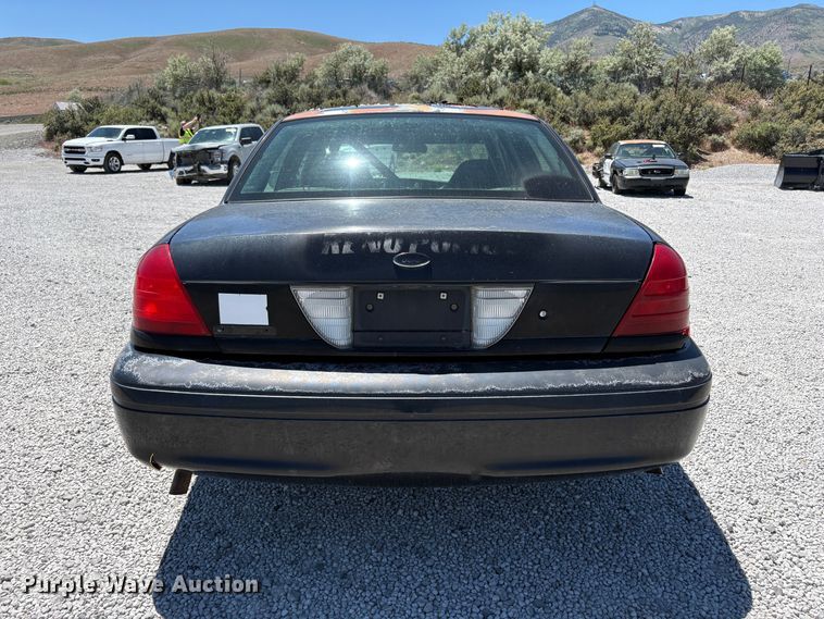 image for item YA3671 2001 Ford Crown Victoria Police Interceptor 