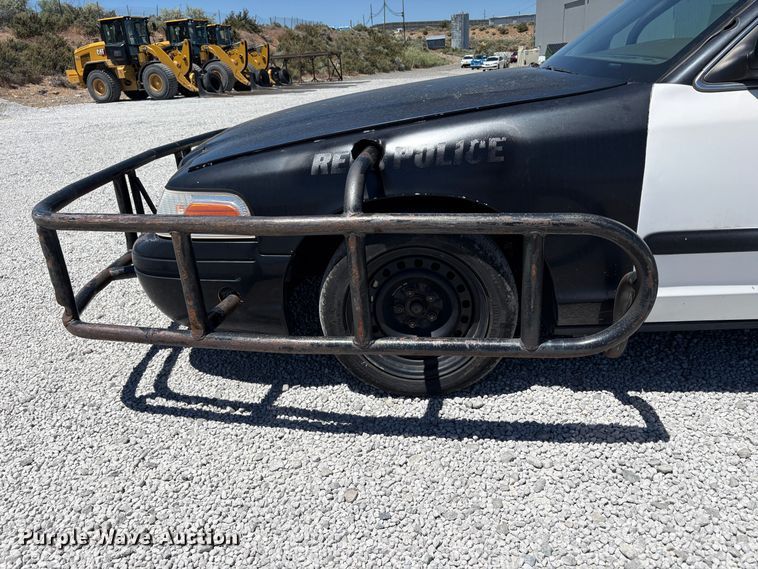image for item YA3671 2001 Ford Crown Victoria Police Interceptor 