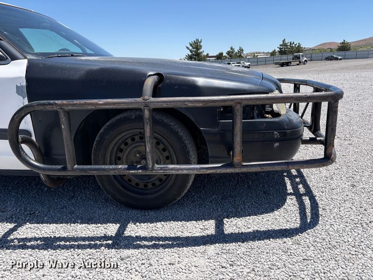 image for item YA3671 2001 Ford Crown Victoria Police Interceptor 