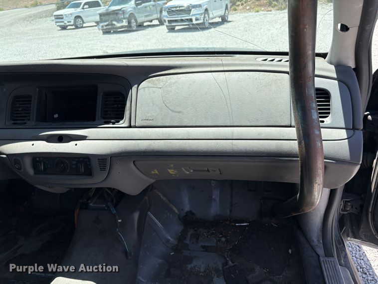 image for item YA3671 2001 Ford Crown Victoria Police Interceptor 