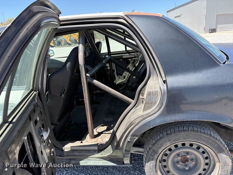 image for item YA3671 2001 Ford Crown Victoria Police Interceptor 