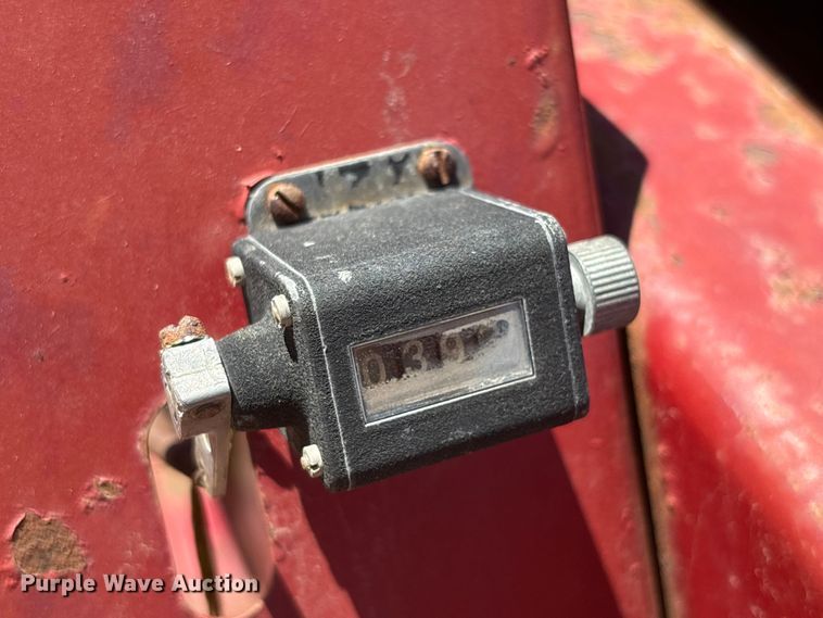 image for item DO5253 International Harvester 47 small square baler