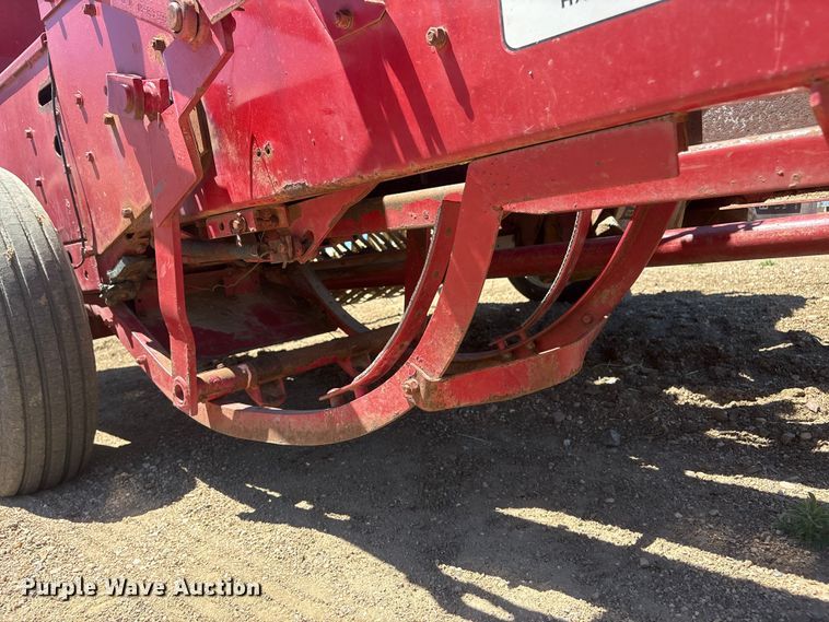 image for item DO5253 International Harvester 47 small square baler