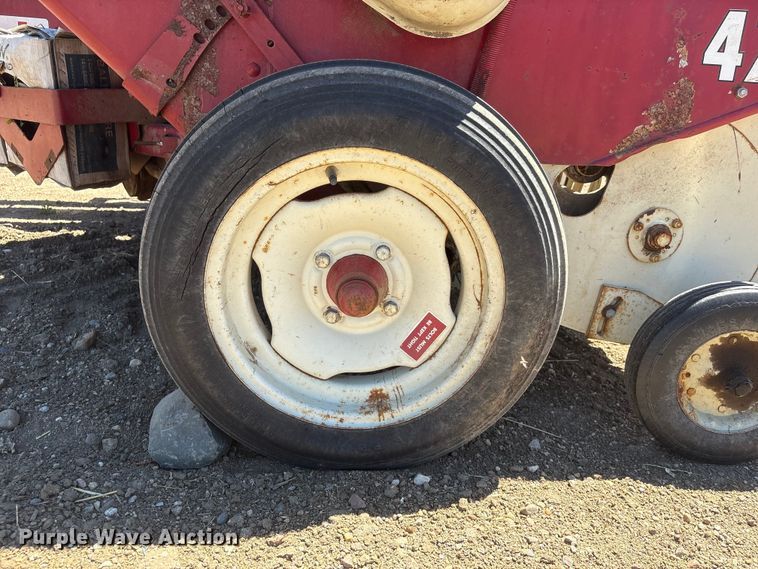 image for item DO5253 International Harvester 47 small square baler