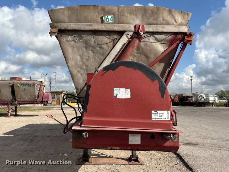 image for item EA7257 1988 Killebrew fertilizer delivery trailer