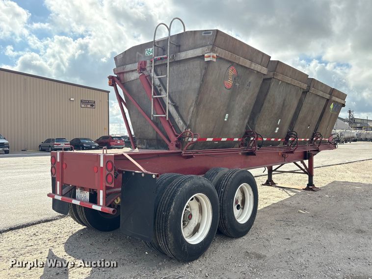 image for item EA7257 1988 Killebrew fertilizer delivery trailer