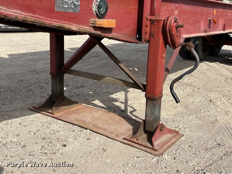 image for item EA7257 1988 Killebrew fertilizer delivery trailer