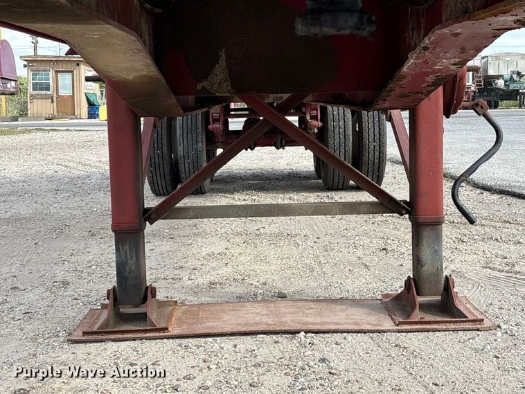 image for item EA7257 1988 Killebrew fertilizer delivery trailer