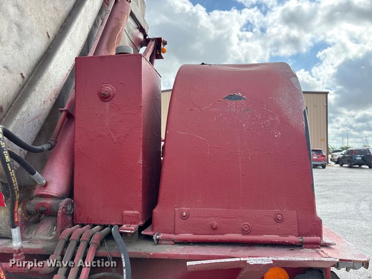 image for item EA7257 1988 Killebrew fertilizer delivery trailer