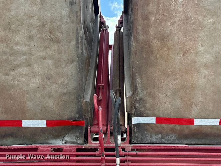 image for item EA7257 1988 Killebrew fertilizer delivery trailer