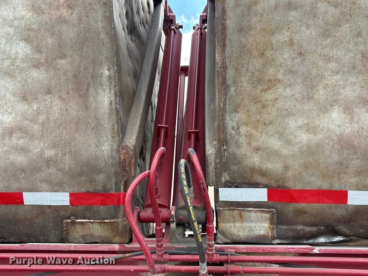 image for item EA7257 1988 Killebrew fertilizer delivery trailer