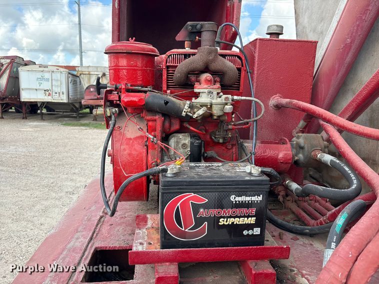 image for item EA7257 1988 Killebrew fertilizer delivery trailer