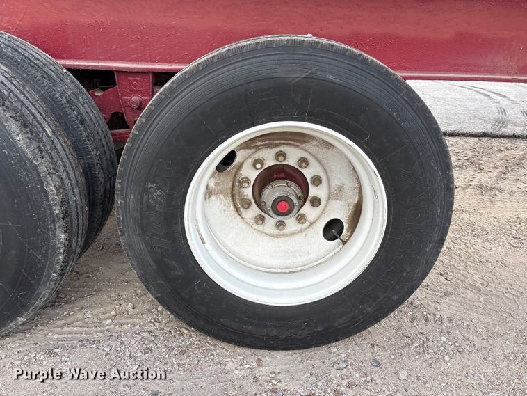 image for item EA7257 1988 Killebrew fertilizer delivery trailer
