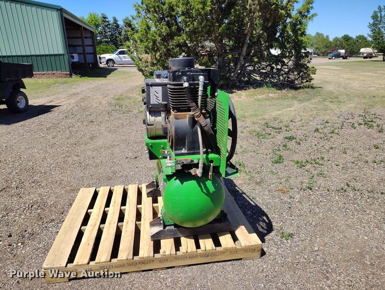 image for item ED0142 John Deere AC2-CW5170M welder/generator