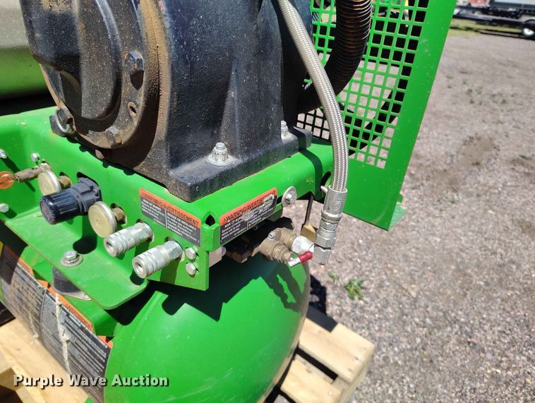 image for item ED0142 John Deere AC2-CW5170M welder/generator