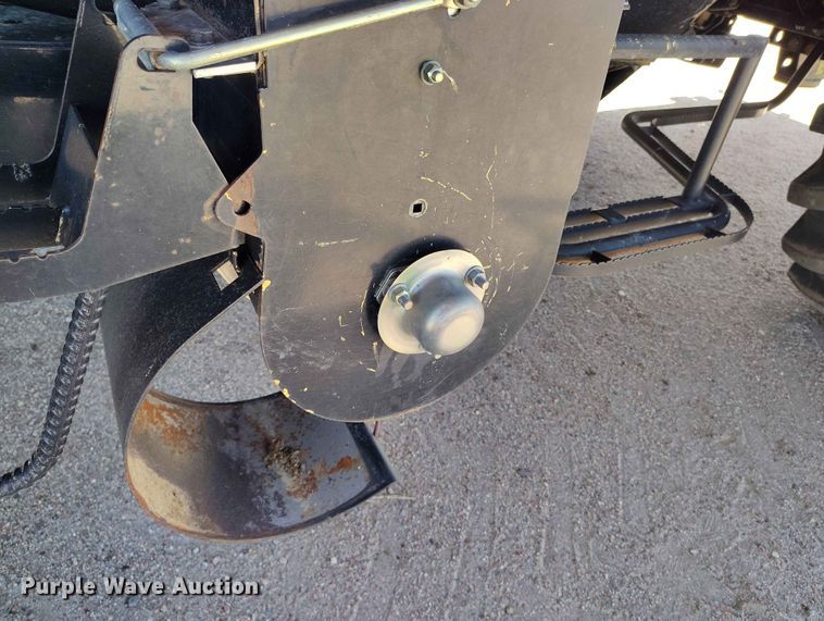image for item ED0143 2005 New Holland CR960 combine