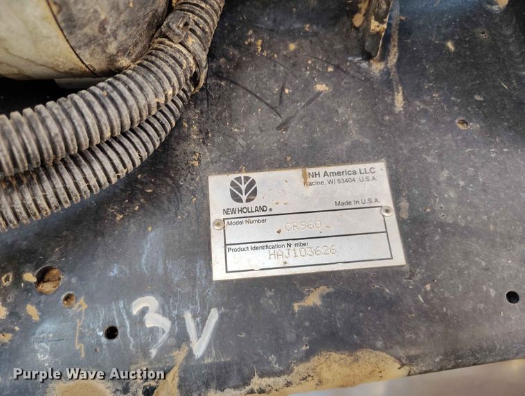 image for item ED0143 2005 New Holland CR960 combine